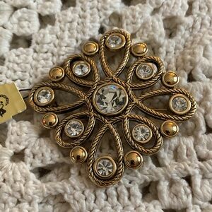 Premier Designs pin or pendant glorious gold toned with faux diamonds